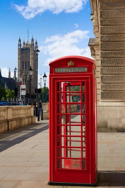 London gamla röd telefonhytt — Stockfoto