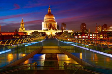 Millennium Katedrali'nin London St Paul Pauls