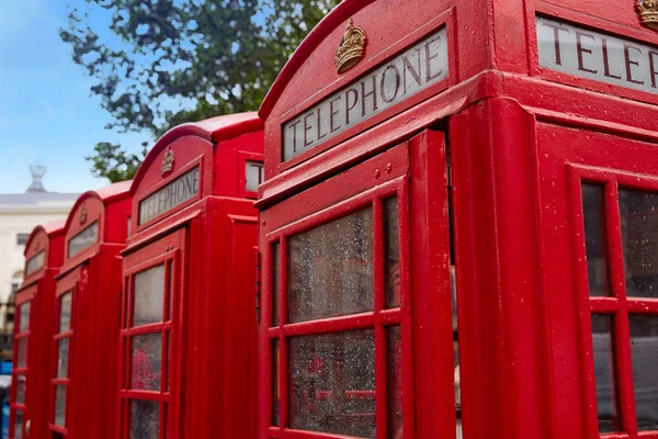 Londres viejo rojo Cajas de teléfono —  Fotos de Stock