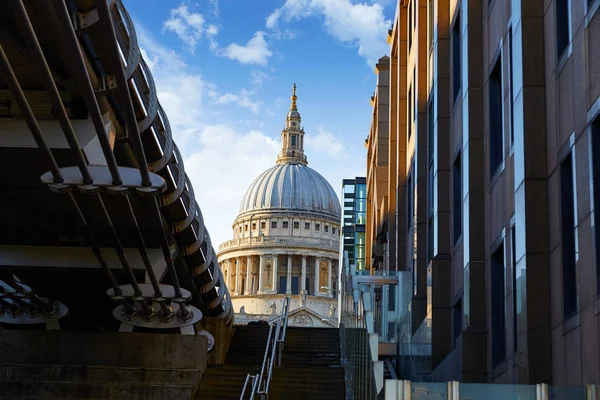 London St Paul Pauls cathedral, a Millennium — Stock Fotó