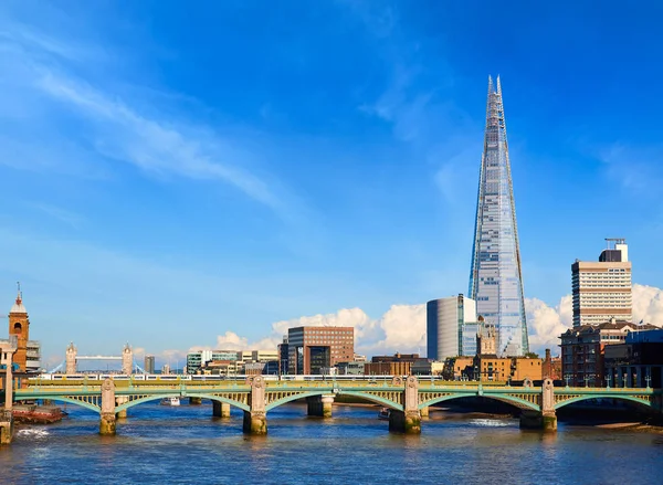Puente del Milenio de Londres —  Fotos de Stock