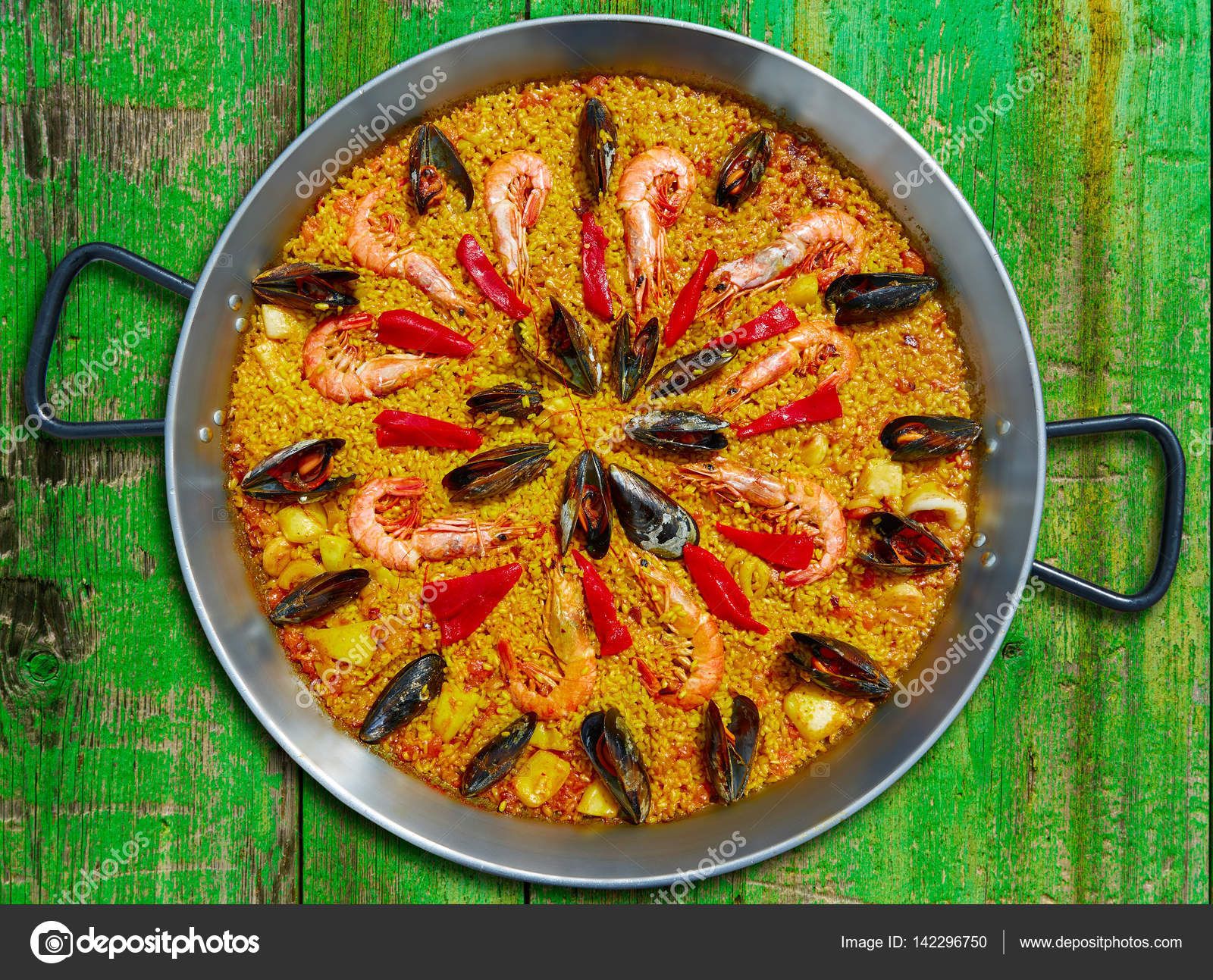 Seafood paella from Spain Valencia recipe Stock Photo by ©lunamarina