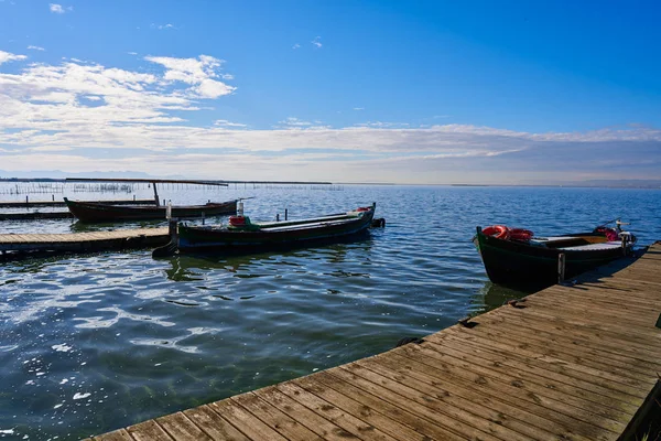 Albufera di Valencia barche nel lago — Foto Stock