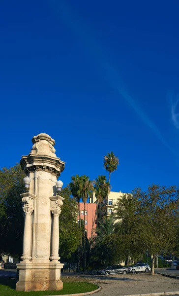 Alameda albereda kolumne in valencia — Stockfoto