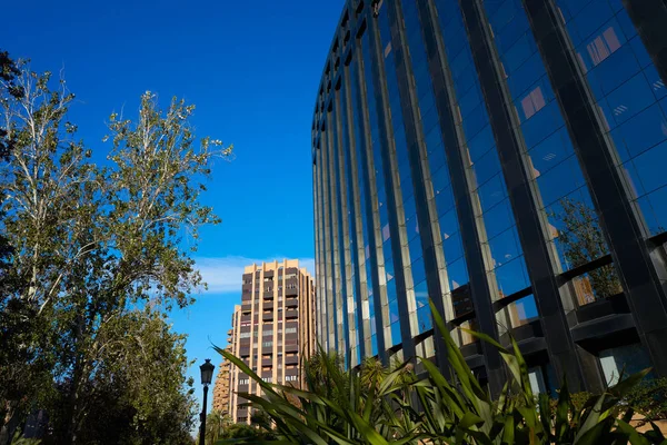 Aragon-avenue in Valencia moderne gebouwen — Stockfoto