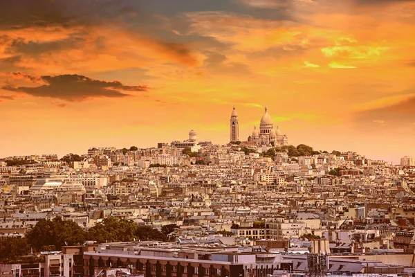 Skyline de París y sacre coeur catedral Francia — Foto de Stock