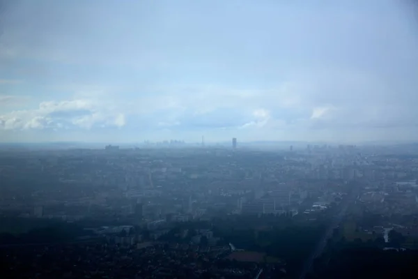 Paris aerial view on foggy day and Eiffel tower — Stock Photo, Image