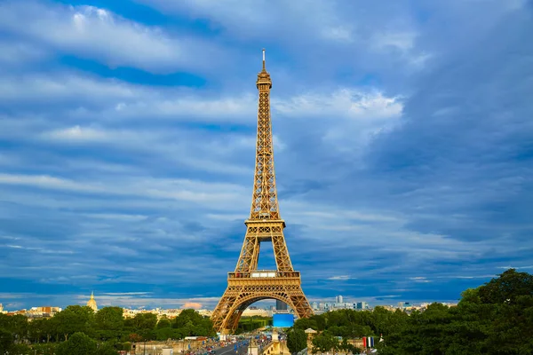 Eiffeltoren op zonsondergang Parijs Frankrijk — Stockfoto