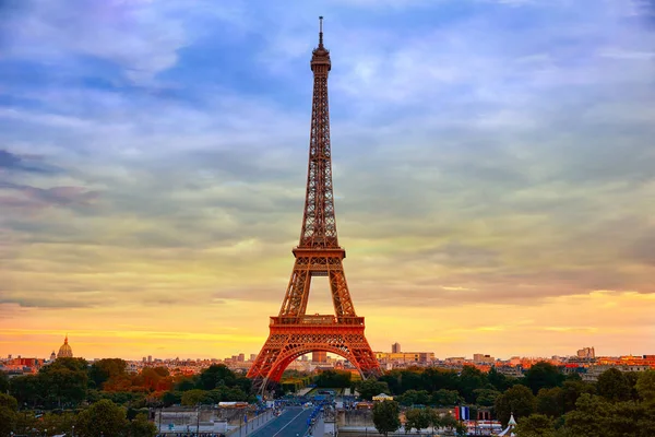 Eiffeltoren op zonsondergang Parijs Frankrijk — Stockfoto