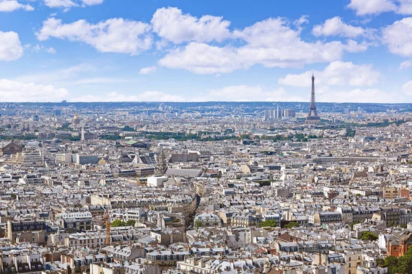 Línea aérea del horizonte de París desde Montmartre — Foto de Stock