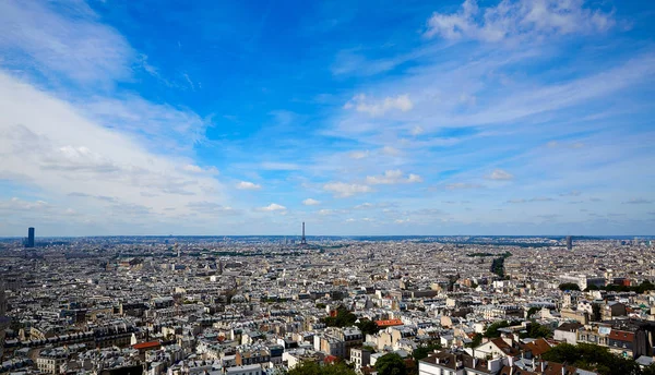 Parijs skyline luchtfoto van Montmartre — Stockfoto