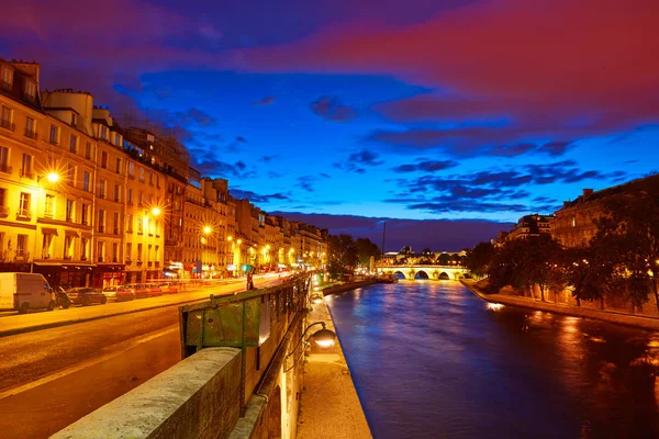 Párizsi Szajna folyón naplementét Franciaország Saint Michel — Stock Fotó