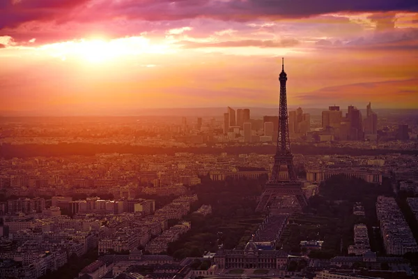 Eiffeltoren Parijs luchtfoto zonsondergang — Stockfoto