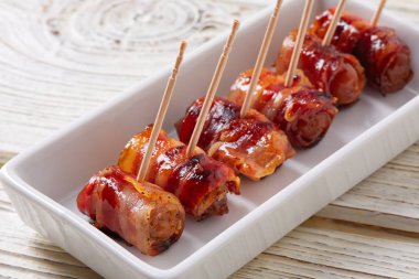 pinchos pastırma tarihleri pintxos tapas sarılmış