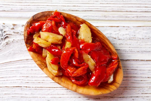 Pimentão vermelho e bacalhau esgarraet tapas — Fotografia de Stock