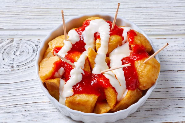 Batatas Bravas pinchos tapas de Espanha — Fotografia de Stock