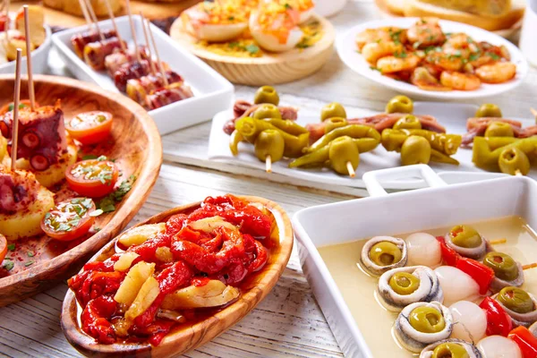 İspanya'dan tapas mix ve pinchos gıda — Stok fotoğraf