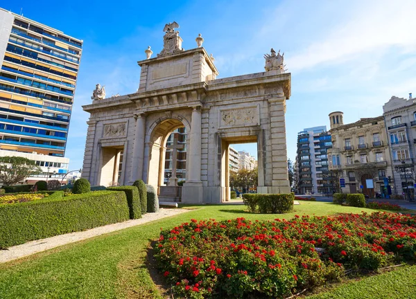 Valencia Puerta porta de la Mar door square — Stock Fotó