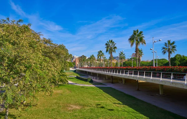 Valencia puente de las flores blumenbrücke — Stockfoto