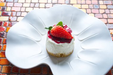 Kızılcık soslu Cheesecake