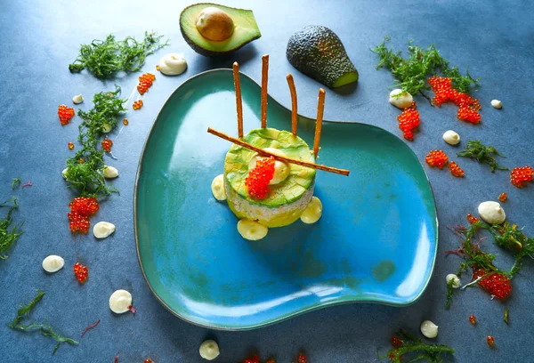 Garnelen Tatar mit Avocado peruanischen Stil — Stockfoto