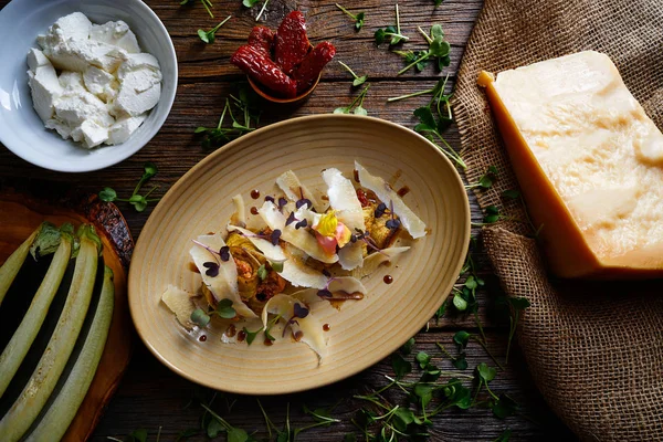 Оберджин и сыр рецепт итальянской кухни — стоковое фото