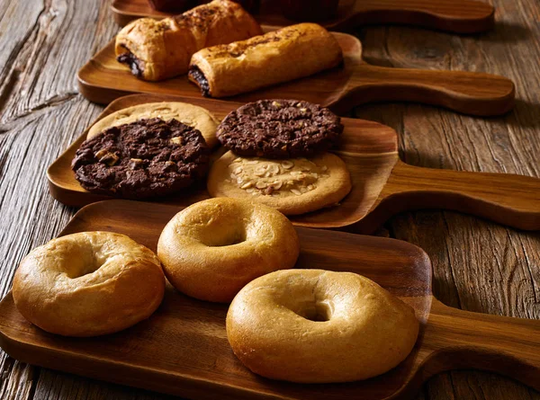 Croissant Muffin Cookie Bagel a neapolské — Stock fotografie