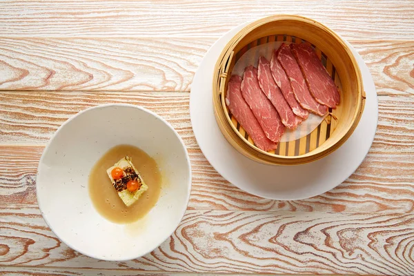 Pork ham with XO sauce and cabbage rinds — Stock Photo, Image