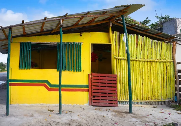 Caribbean yellow house cabin Riviera Maya — Stock Photo, Image