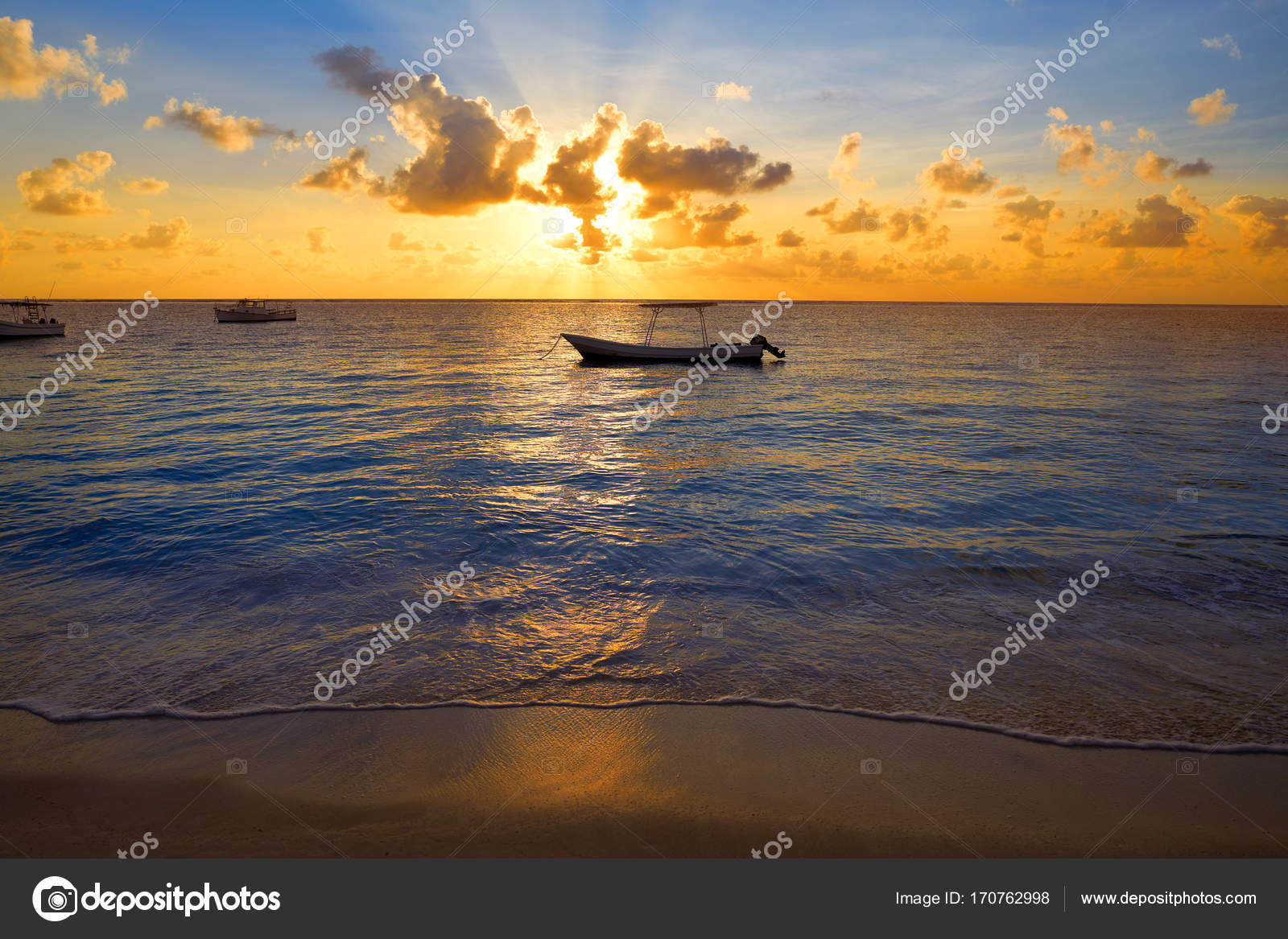 Plage De Lever De Soleil Riviera Maya Au Mexique