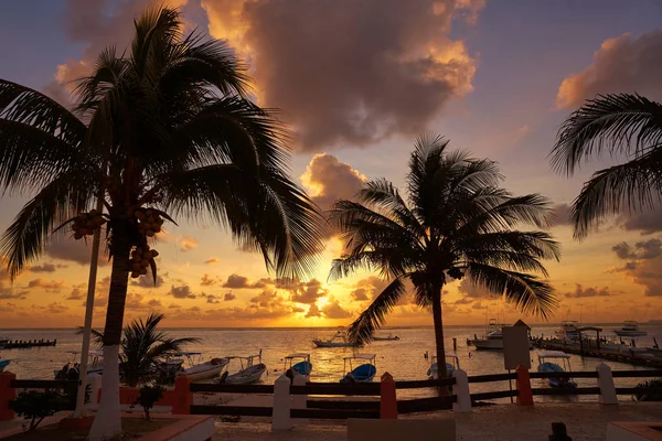 Puerto Morelos pôr do sol em Riviera Maya — Fotografia de Stock