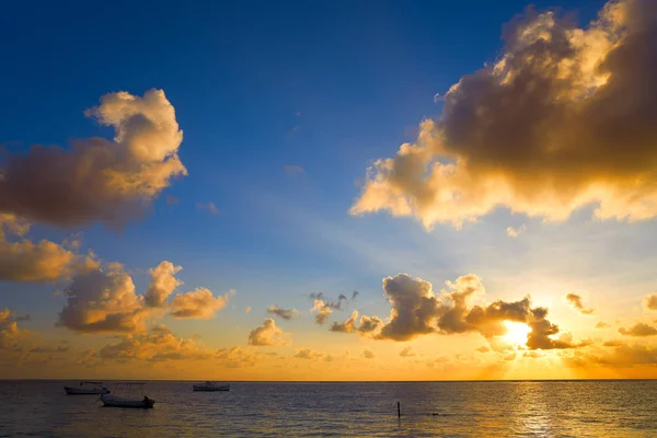 Riviera Maya sunrise beach in Mexico — Stock Photo, Image