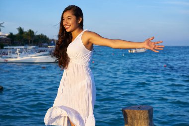 Riviera Maya, Meksika latin kadın