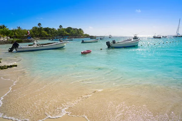 Praia da baía de Akumal em Riviera Maya — Fotografia de Stock