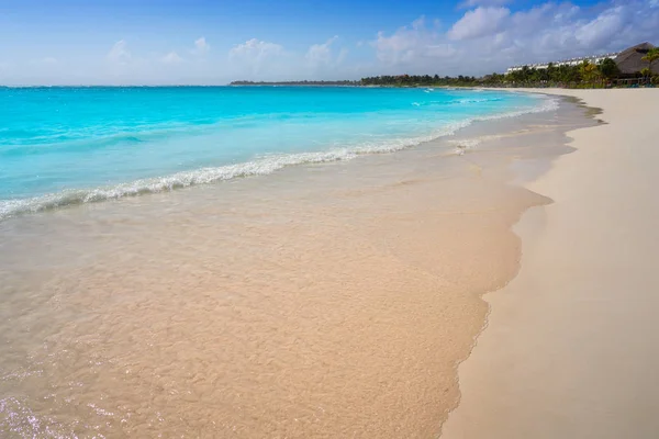 Akumal Caribbean beach in Riviera Maya — Stockfoto