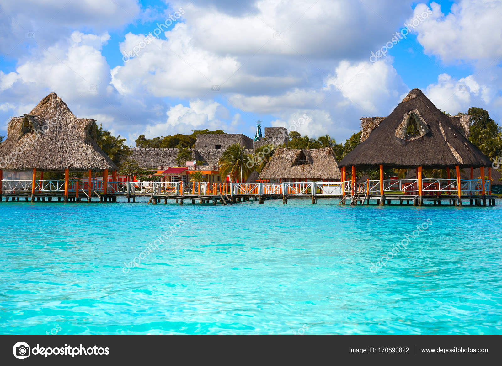 Laguna de Bacalar Lagoon in Mayan Mexico — Stock Photo © lunamarina