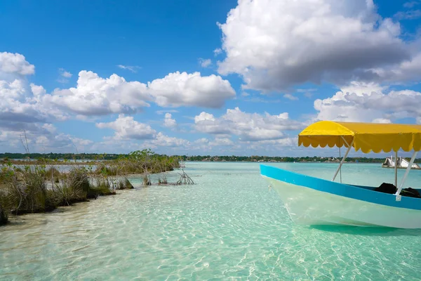 Laguna de laguną Bacalar w Mayan Meksyk — Zdjęcie stockowe