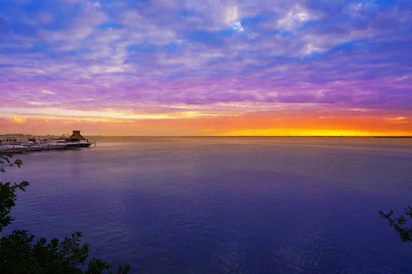 Cancun Mexique lagon coucher de soleil Zone hôtelière — Photo