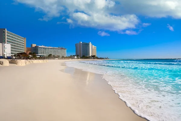 Cancun Forum beach Playa Gaviota Azul — Stok fotoğraf