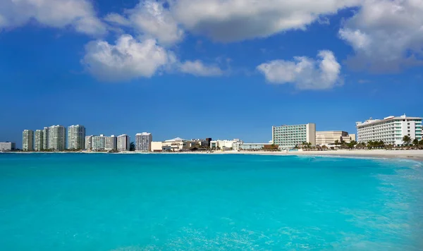 Cancun Forum beach Playa Gaviota Azul — 스톡 사진