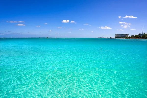 Cancun Playa Linda beach v hotelové zóně — Stock fotografie