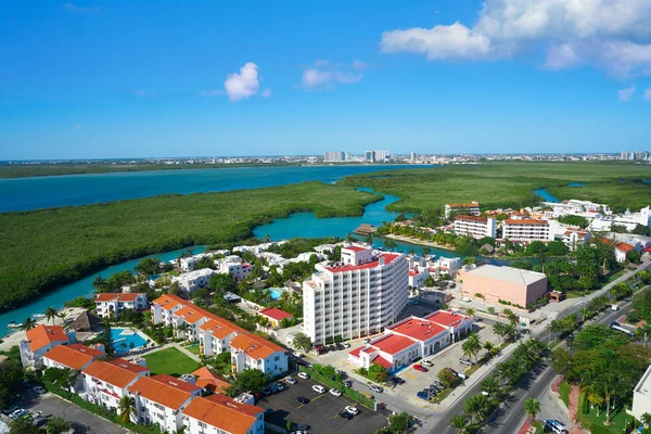 Widok z lotu ptaka Cancun Hotel strefy w Meksyku — Zdjęcie stockowe