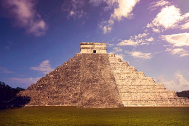 Chichen Itza El Templo Kukulcan temple