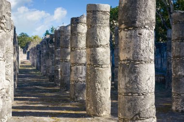 Chichen Itza bin sütunları Tapınağı