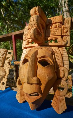 Chichen Itza Maya ahşap maskeleri el sanatları