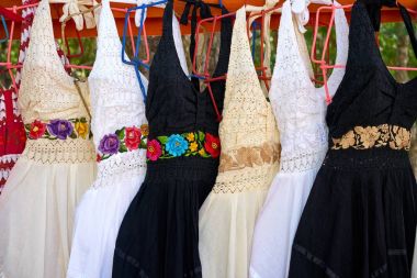 Chichen Itza embroided Meksika Giydir