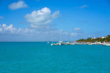 Isla Mujeres Adası yakınlarında Cancun Karayipler
