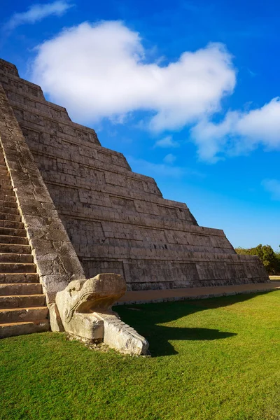 Chichen Itza El Templo Kukulcan temple — Stok fotoğraf