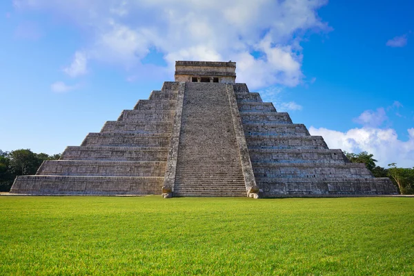 Chichen Itza El Templo Kukulcan temple — Φωτογραφία Αρχείου