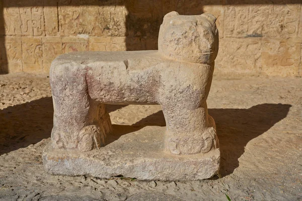 Jaguáři chrám v Mexiku Chichen Itza — Stock fotografie